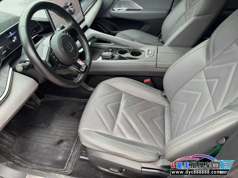 23年极氪001轿车抵押车出售