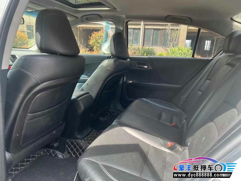 14年本田雅阁轿车抵押车出售