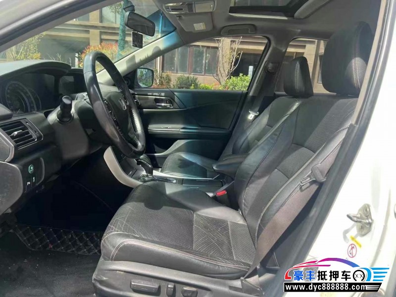 14年本田雅阁轿车抵押车出售