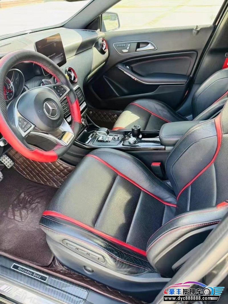 18年奔驰A级AMG轿车抵押车出售