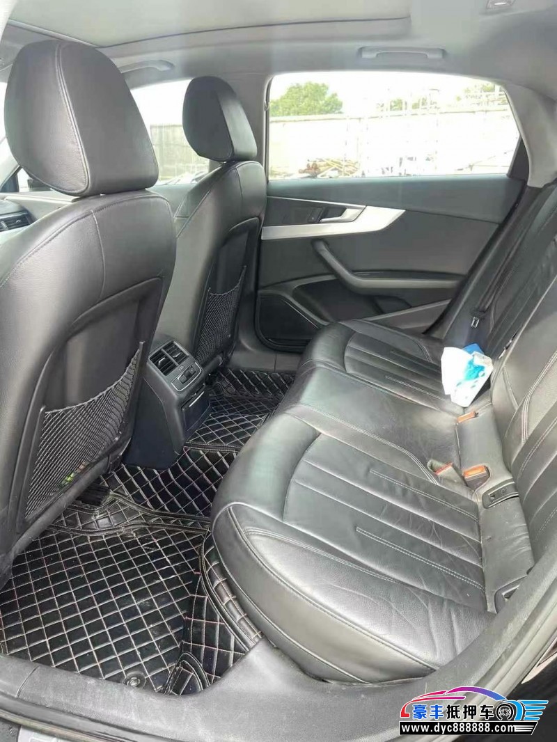 19年奥迪A4L轿车抵押车出售