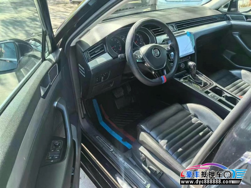 17年大众迈腾轿车抵押车出售