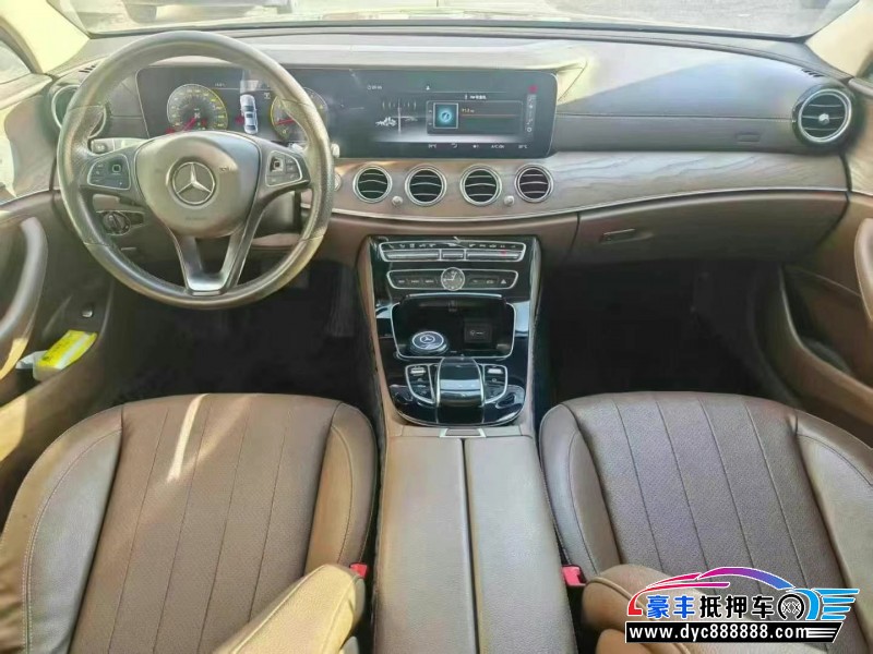 17年奔驰E轿车抵押车出售