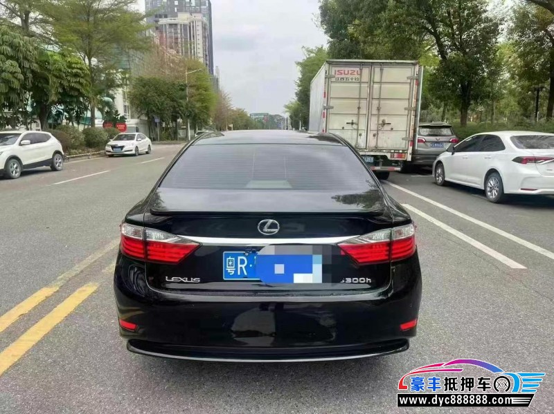 13年雷克萨斯ES轿车抵押车出售