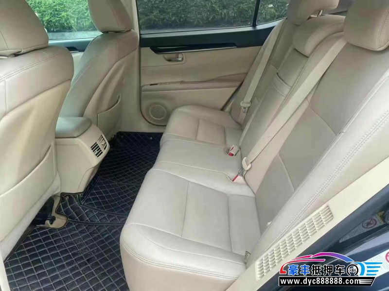 13年雷克萨斯ES轿车抵押车出售