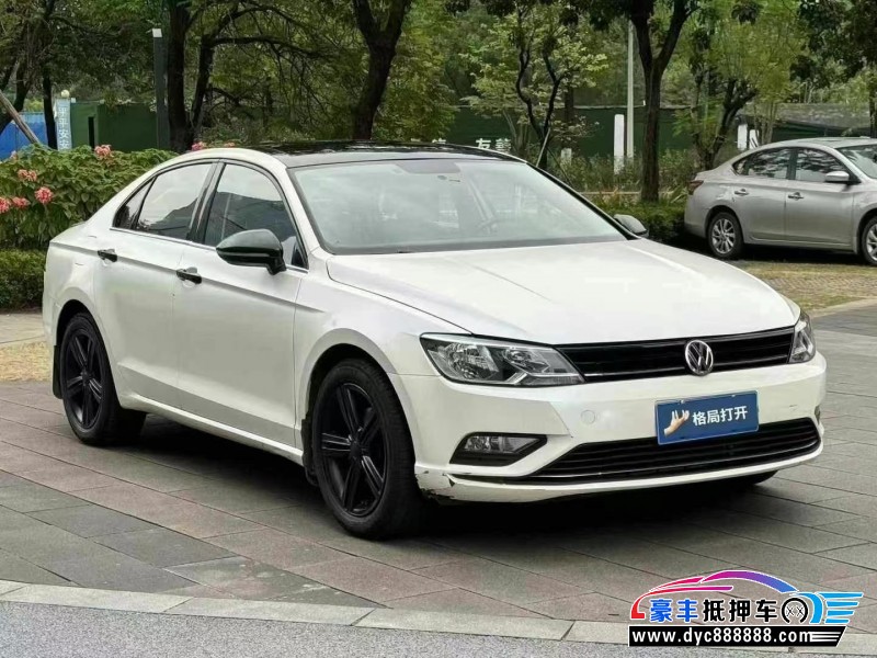 17年大众凌渡轿车抵押车出售