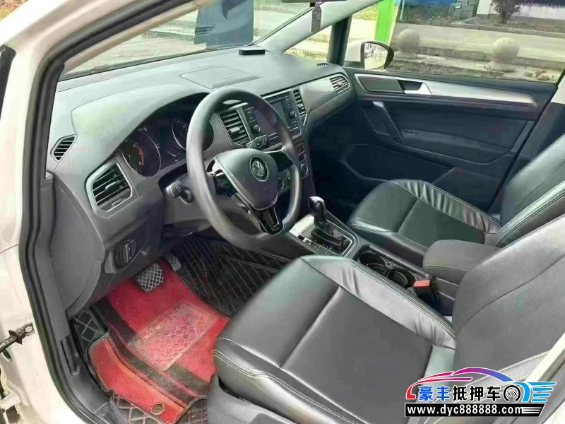 18年大众高尔夫轿车抵押车出售