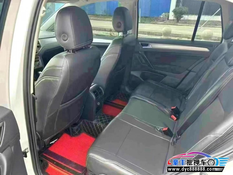 18年大众高尔夫轿车抵押车出售