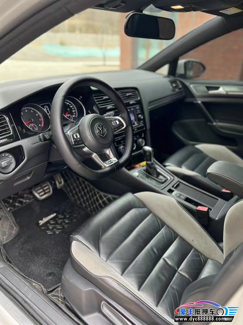 16年大众高尔夫轿车抵押车出售