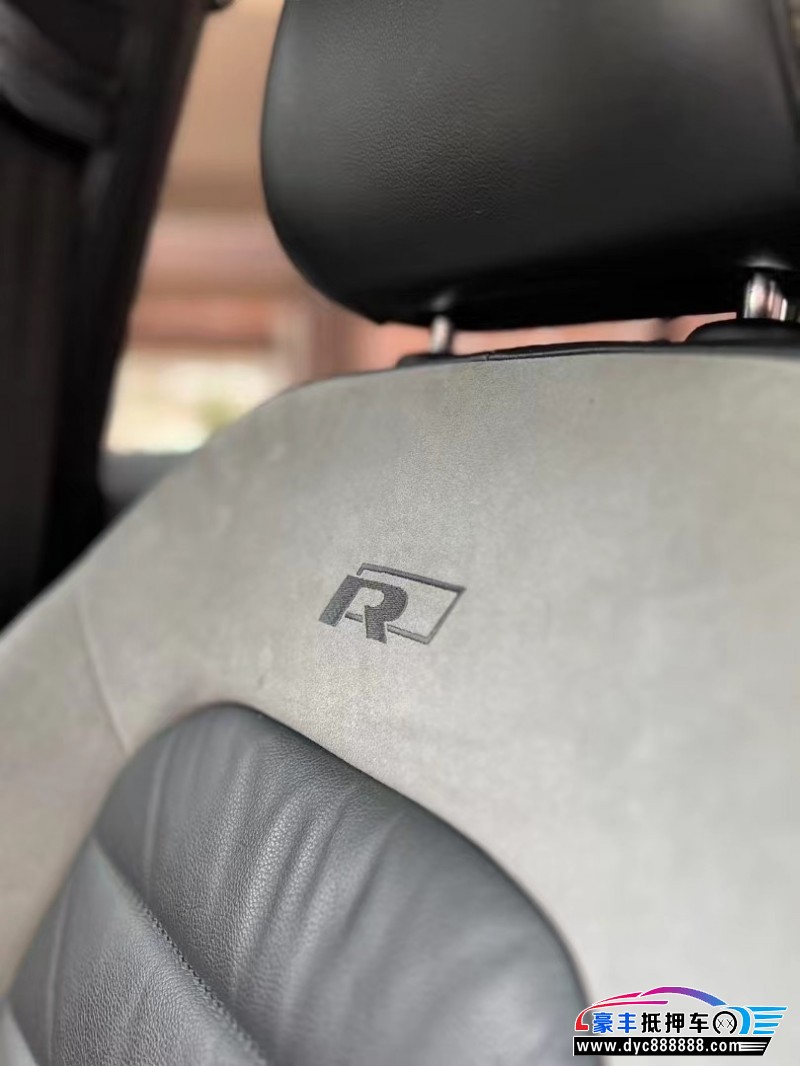 16年大众高尔夫轿车抵押车出售