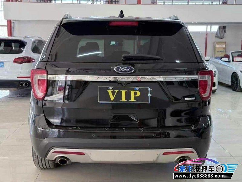 16年福特探险者轿车抵押车出售