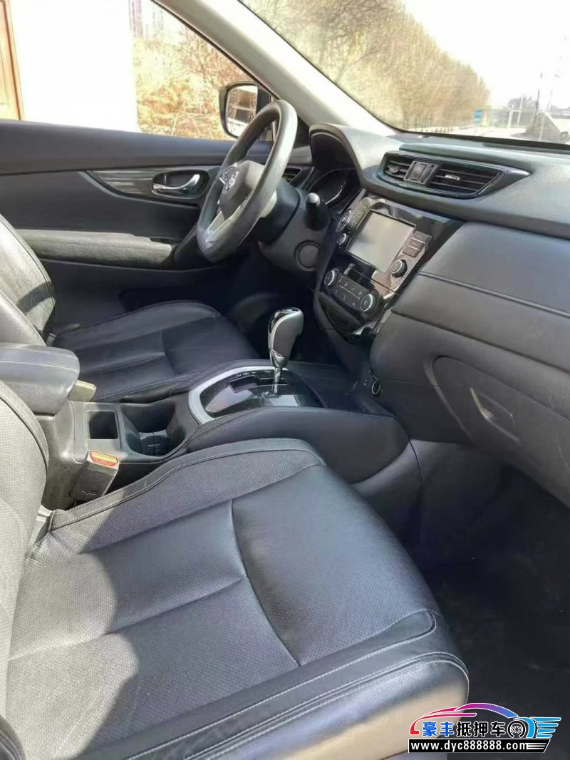 18年日产奇骏轿车抵押车出售