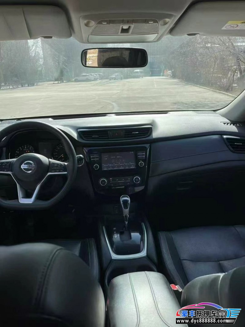 18年日产奇骏轿车抵押车出售