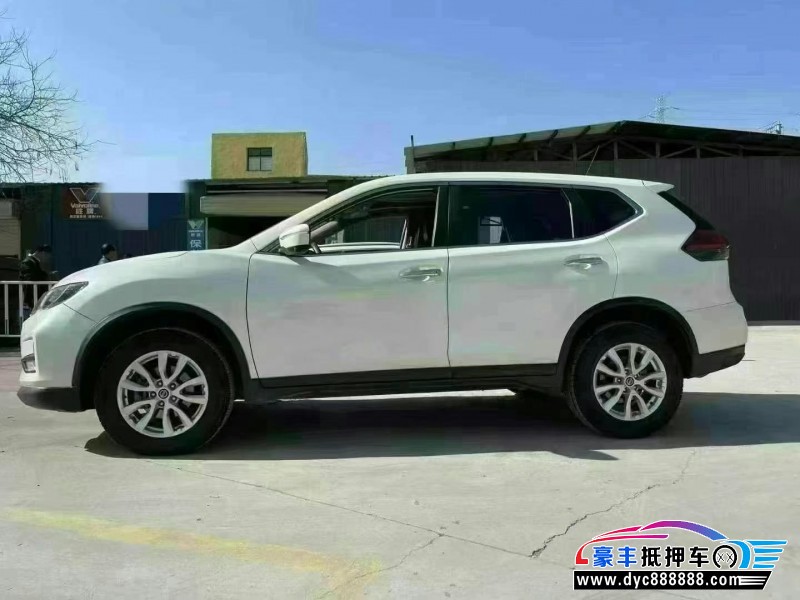 18年日产奇骏轿车抵押车出售