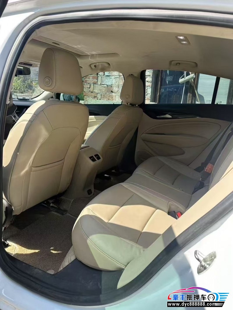 21年别克君威轿车抵押车出售