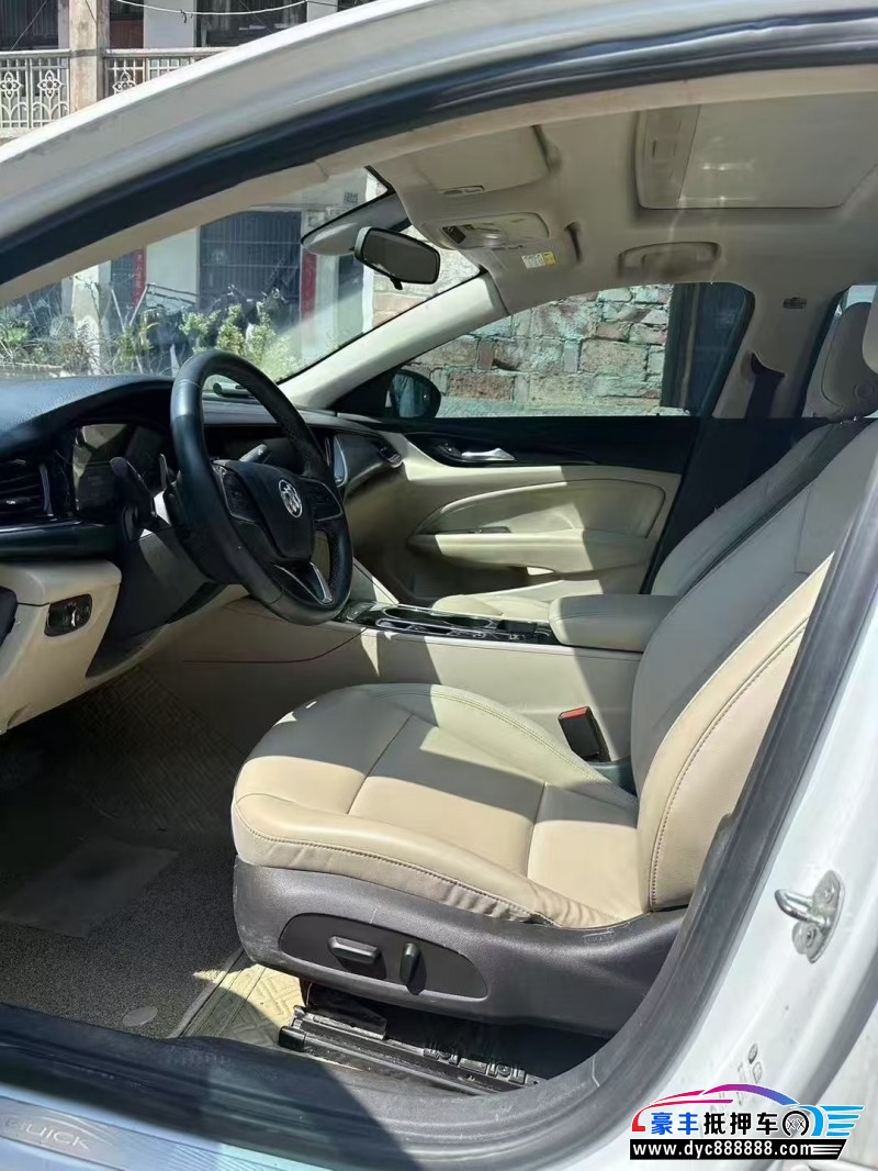 21年别克君威轿车抵押车出售