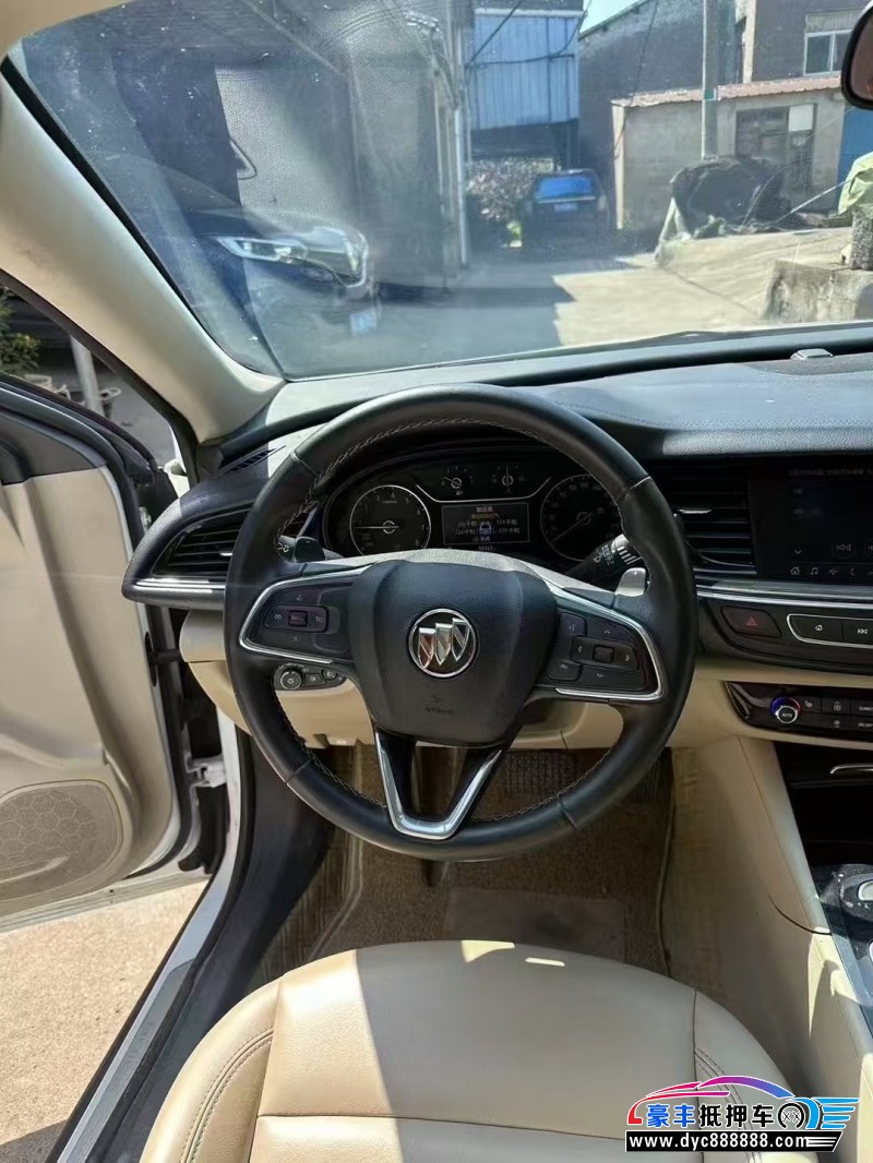 21年别克君威轿车抵押车出售