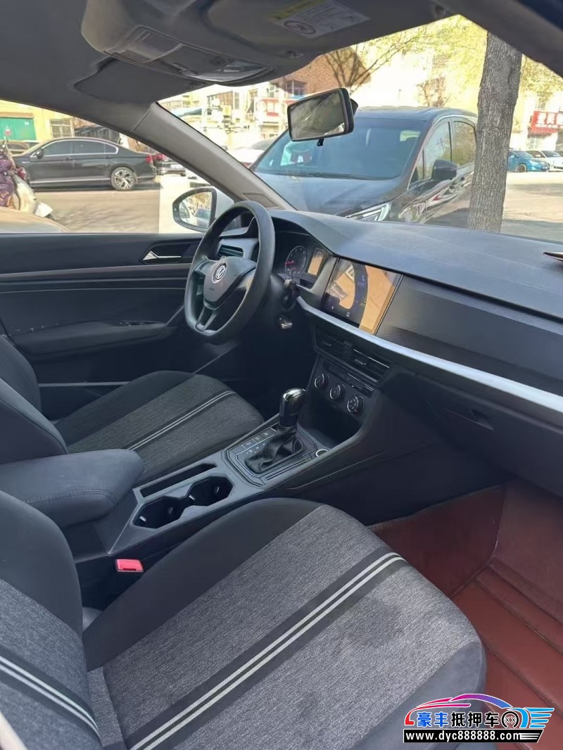 19年大众朗逸轿车抵押车出售