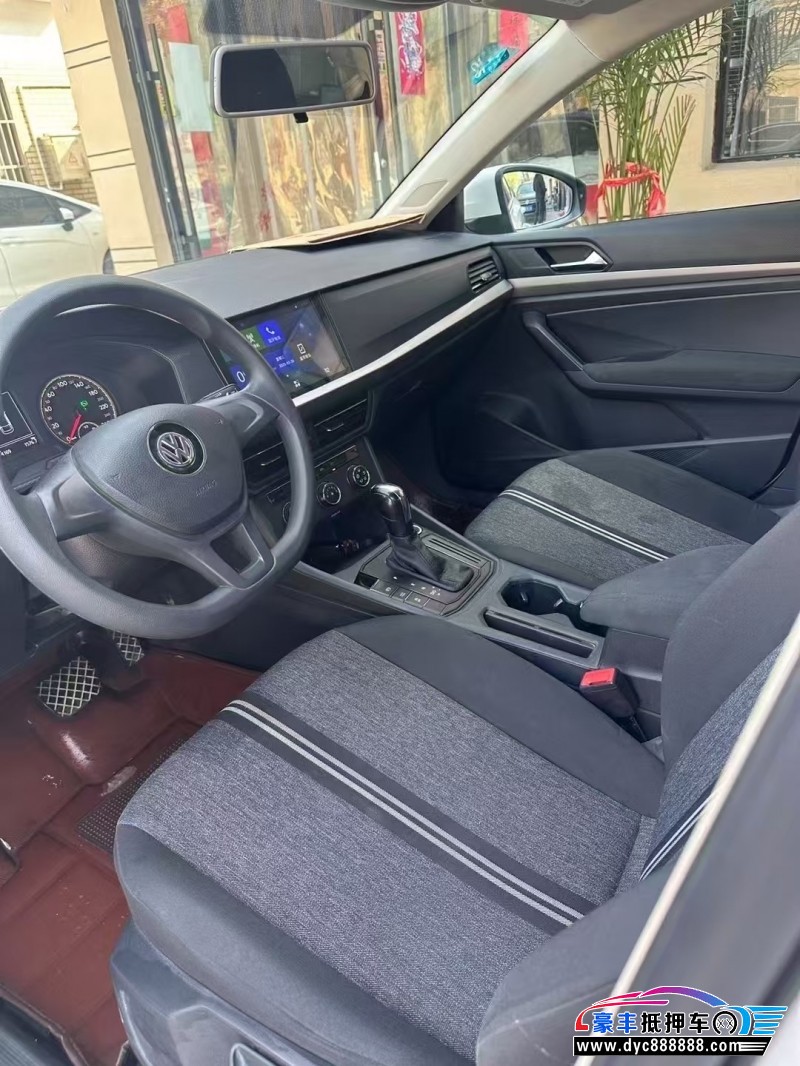 19年大众朗逸轿车抵押车出售