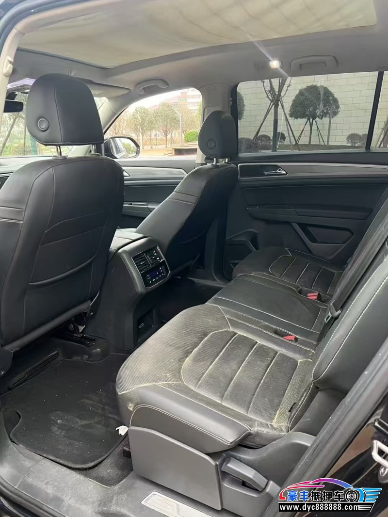 18年大众途昂轿车抵押车出售