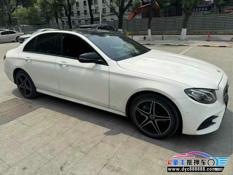 20年奔驰E轿车抵押车出售