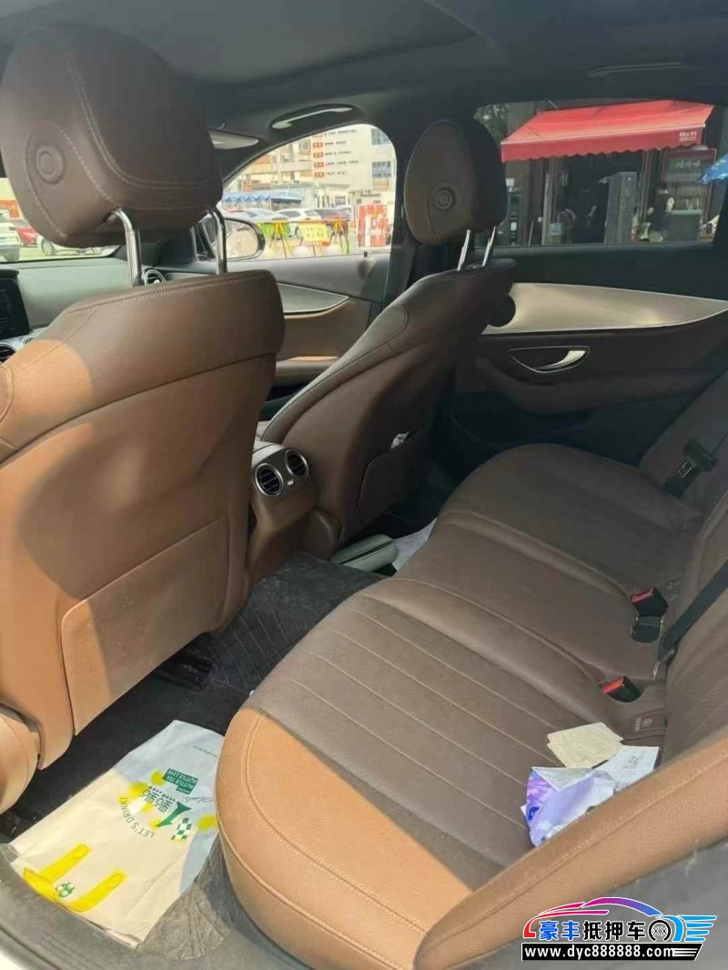 20年奔驰E轿车抵押车出售