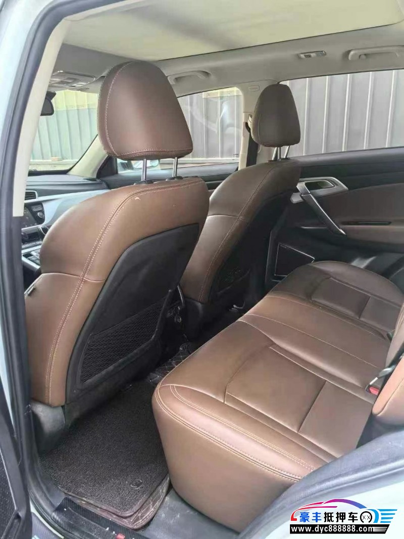 16年吉利博越SUV抵押车出售