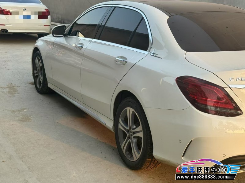 21年奔驰C轿车抵押车出售