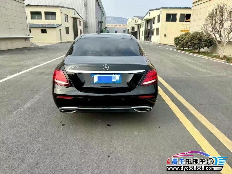 18年奔驰E轿车抵押车出售