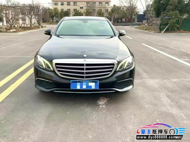 18年奔驰E轿车抵押车出售