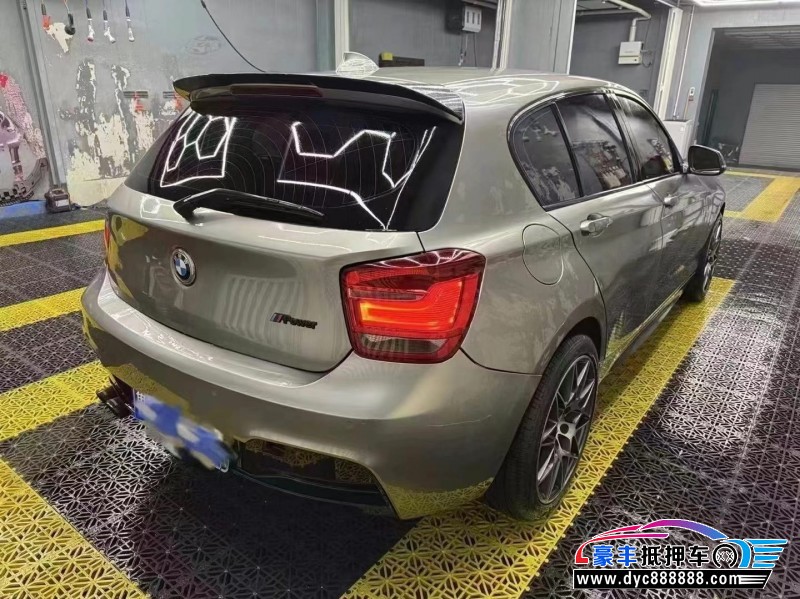 13年宝马1系轿车抵押车出售