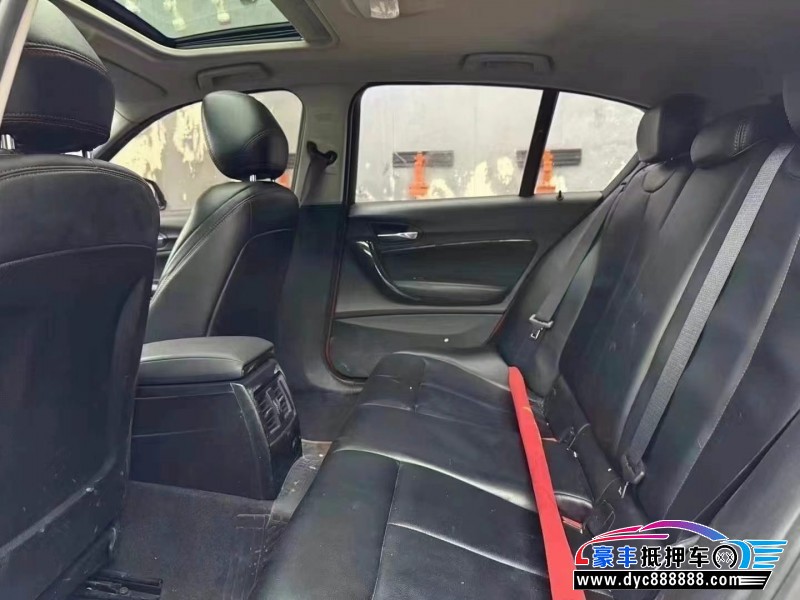 13年宝马1系轿车抵押车出售