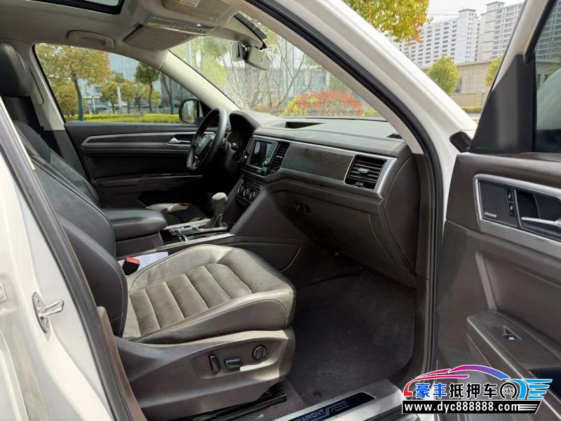 18年大众途昂轿车抵押车出售