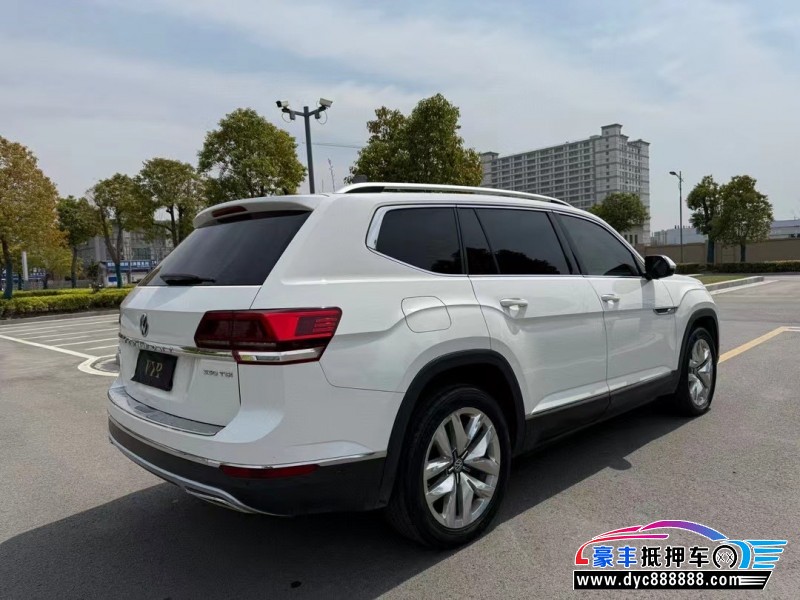 18年大众途昂轿车抵押车出售