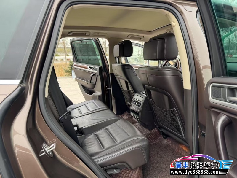 12年大众途锐轿车抵押车出售