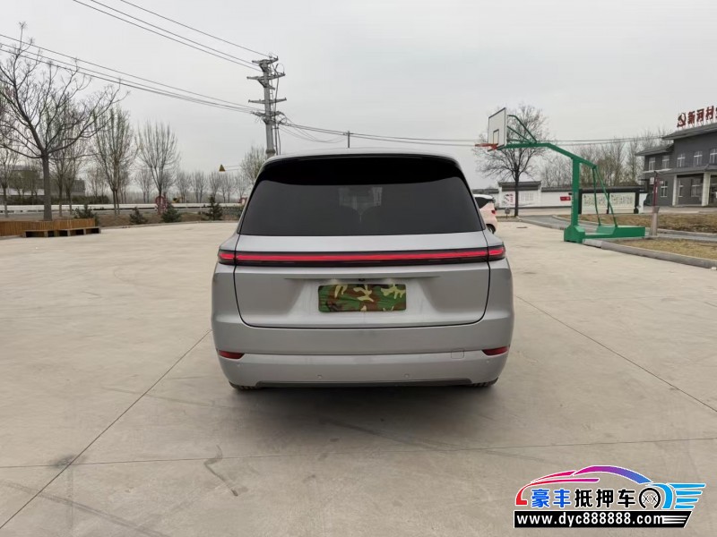 22年理想L9轿车抵押车出售