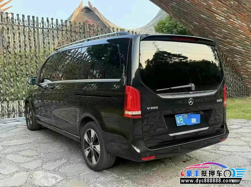 21年奔驰V轿车抵押车出售