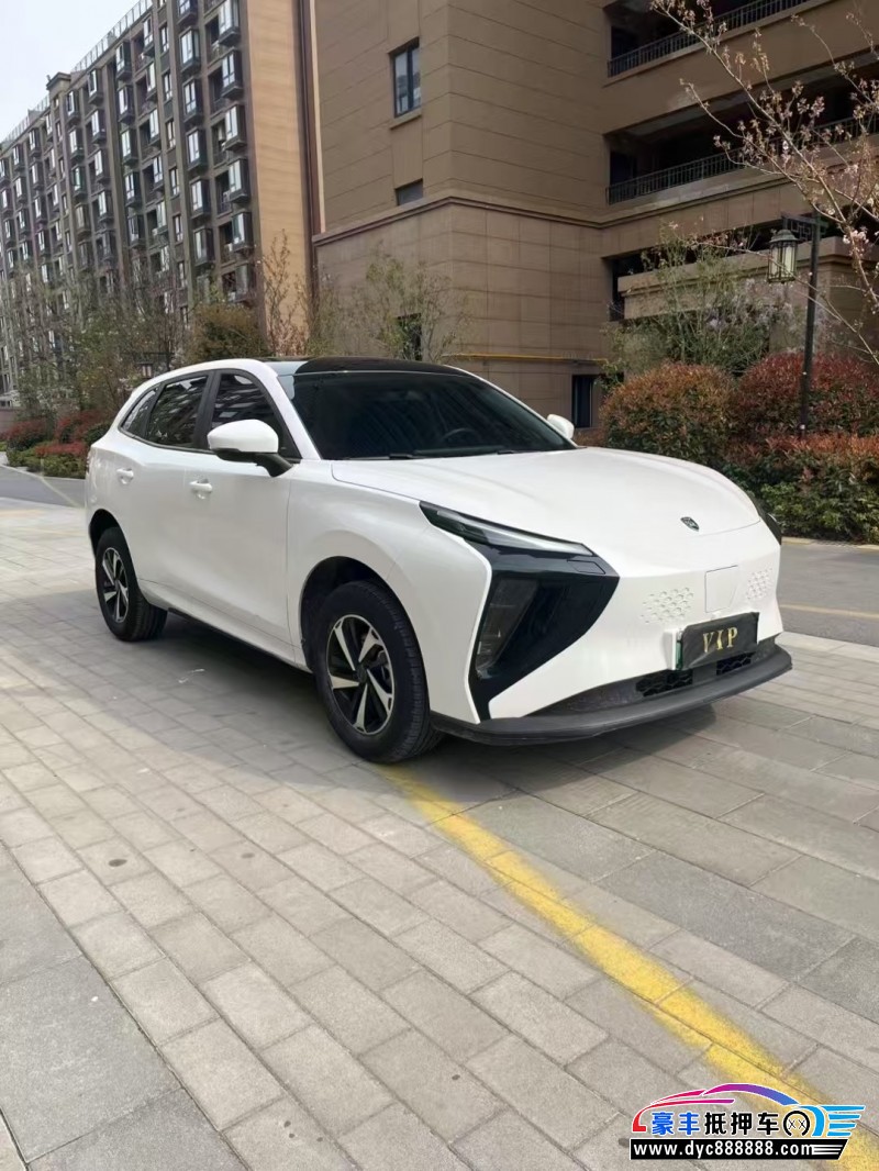 24年东风雷霆轿车抵押车出售