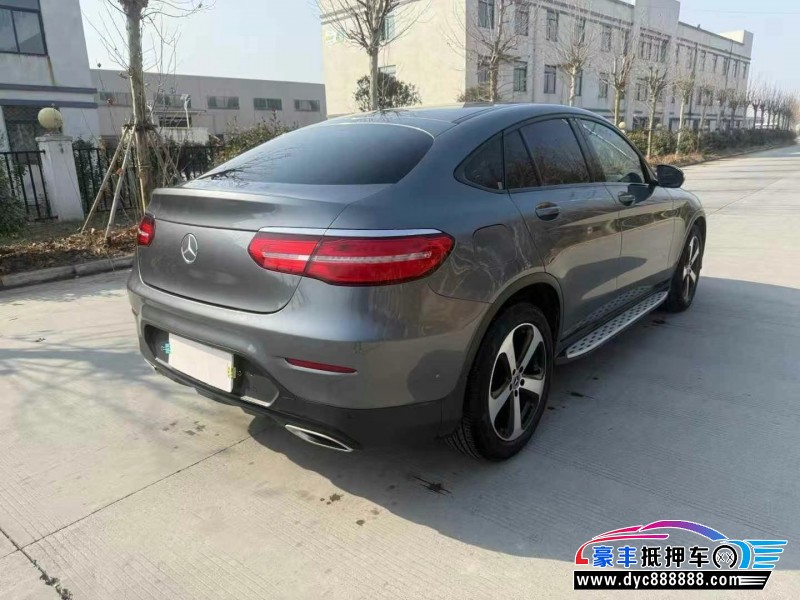 19年奔驰GLC轿车抵押车出售