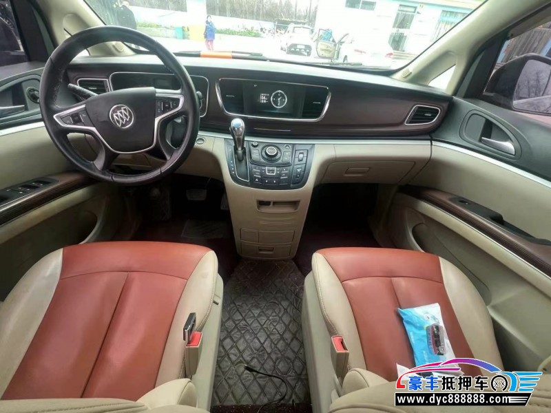 17年别克GL8轿车抵押车出售