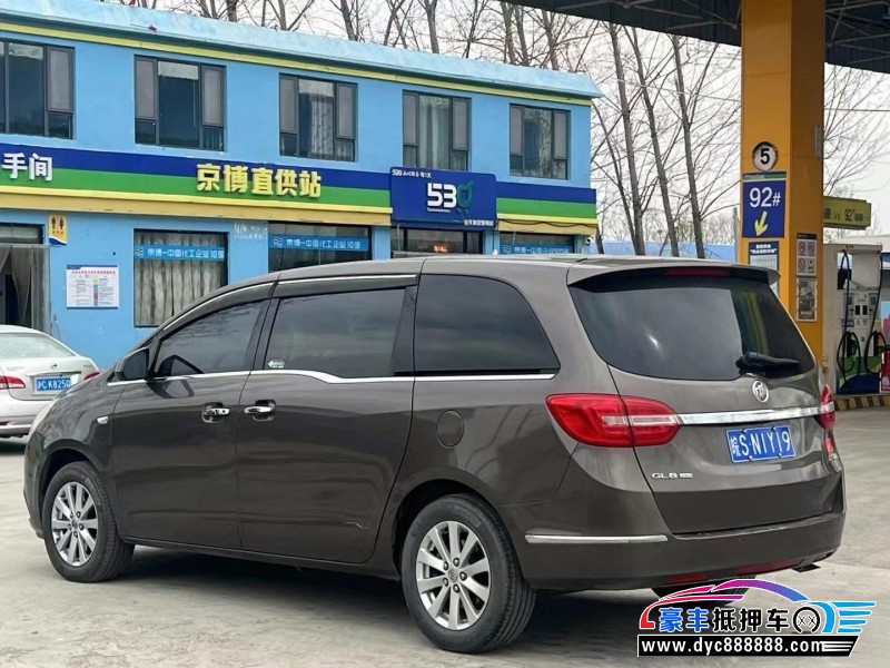 17年别克GL8轿车抵押车出售