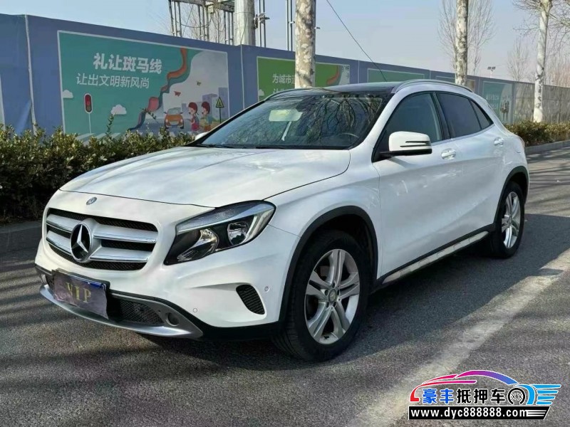 16年奔驰GLA轿车抵押车出售