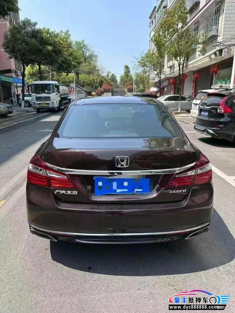 16年本田雅阁轿车抵押车出售