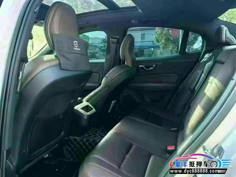 21年沃尔沃S60轿车抵押车出售