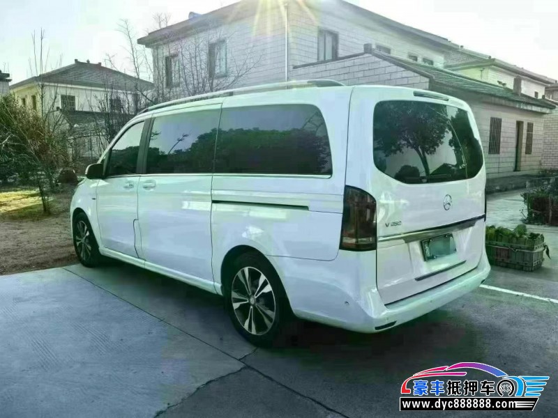 16年奔驰V轿车抵押车出售