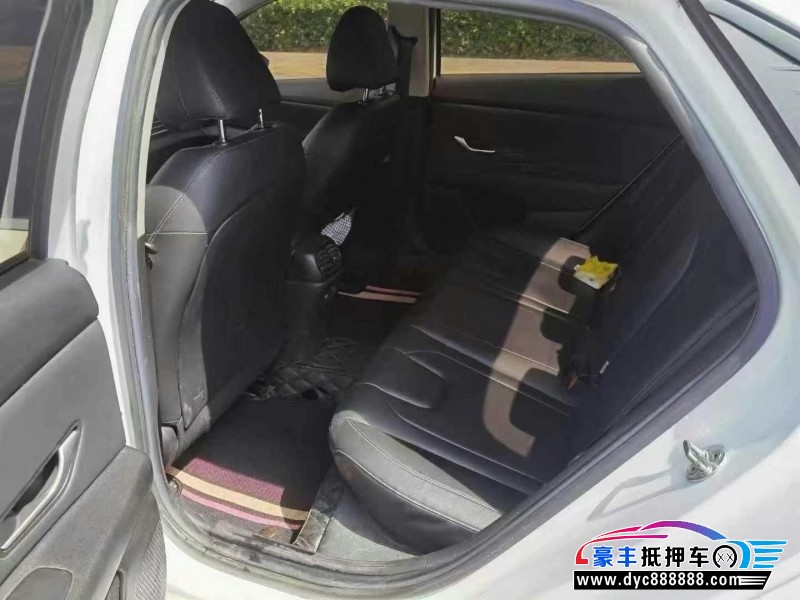 20年现代伊兰特轿车抵押车出售