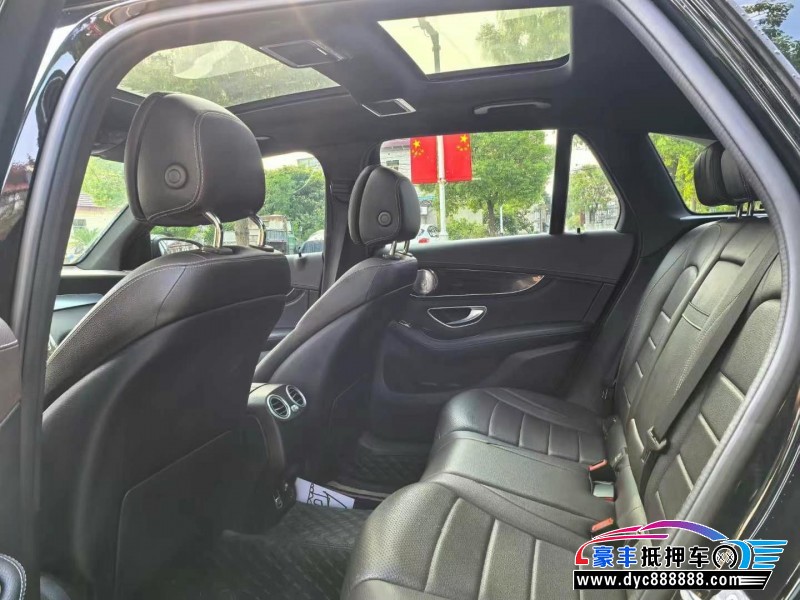 19年奔驰GLC轿车抵押车出售