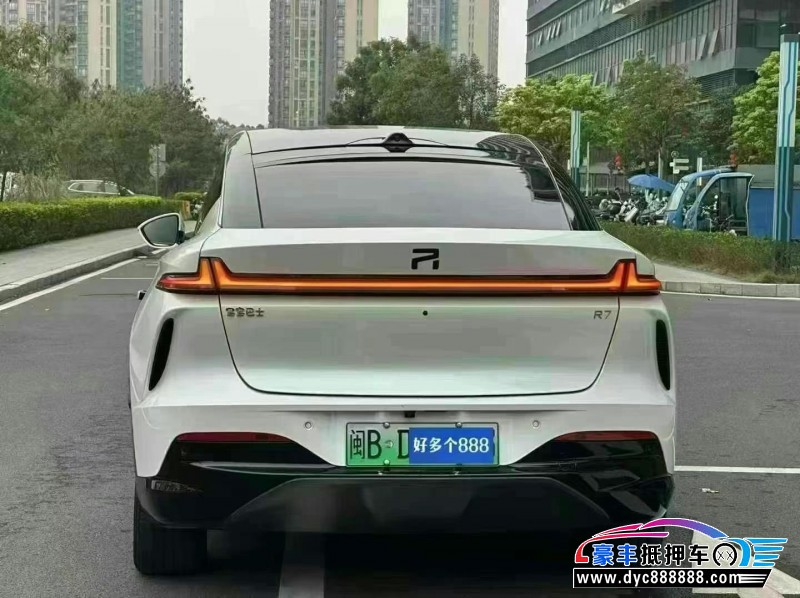 23年非凡R7轿车抵押车出售