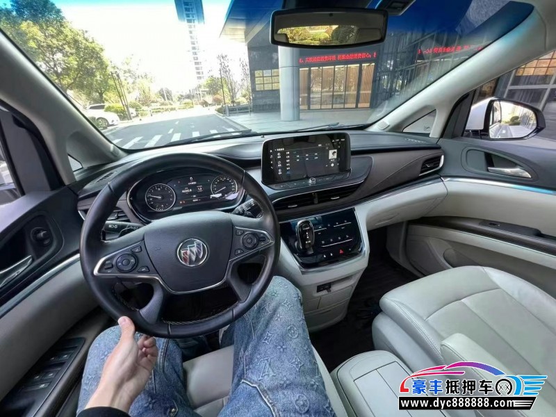 20年别克GL8轿车抵押车出售