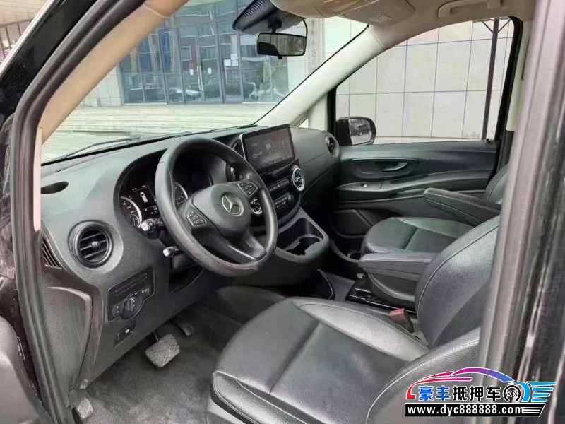 21年奔驰威霆轿车抵押车出售